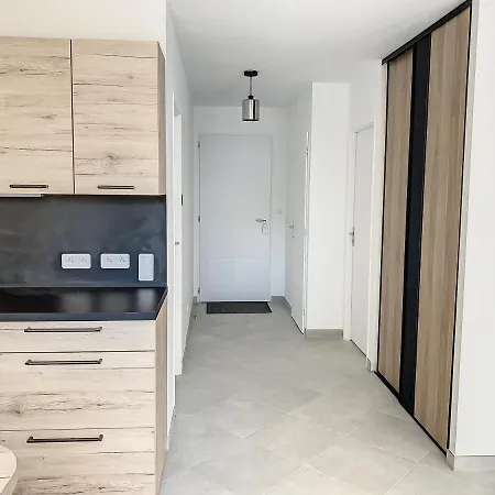 招待所 Zen - Sdb Wc Privatif - Entree Autonome - Grande Tv Netflix 贡比涅