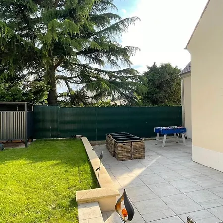 Zen - Sdb Wc Privatif - Entree Autonome - Grande Tv Netflix 3* 贡比涅